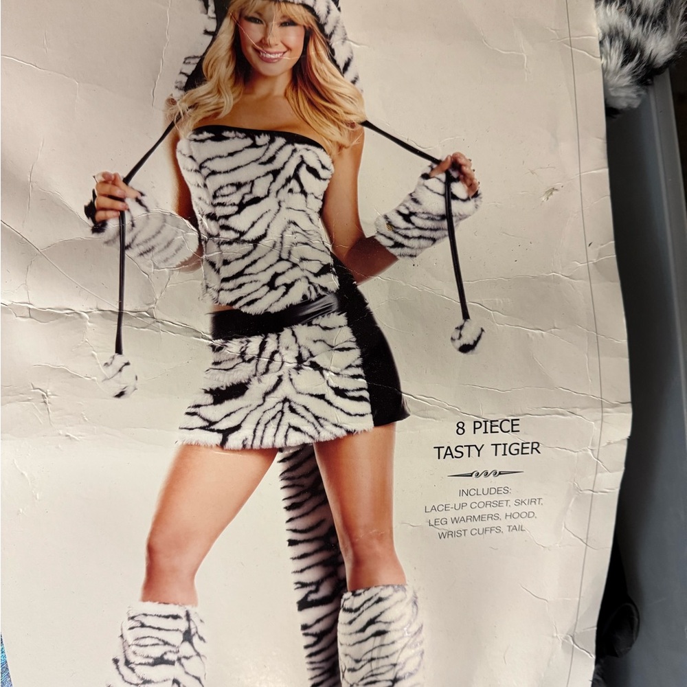 Snow Leopard Print Costume Set - Picture 4 of 4